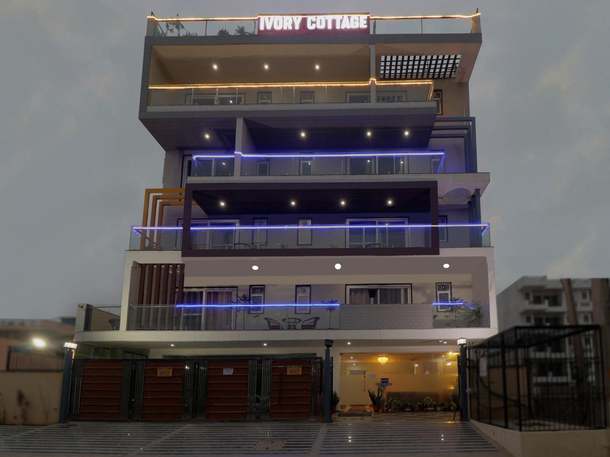 Treebo Rejoice 52 - 3Km From Huda City Metro Station Badshahpur Esterno foto