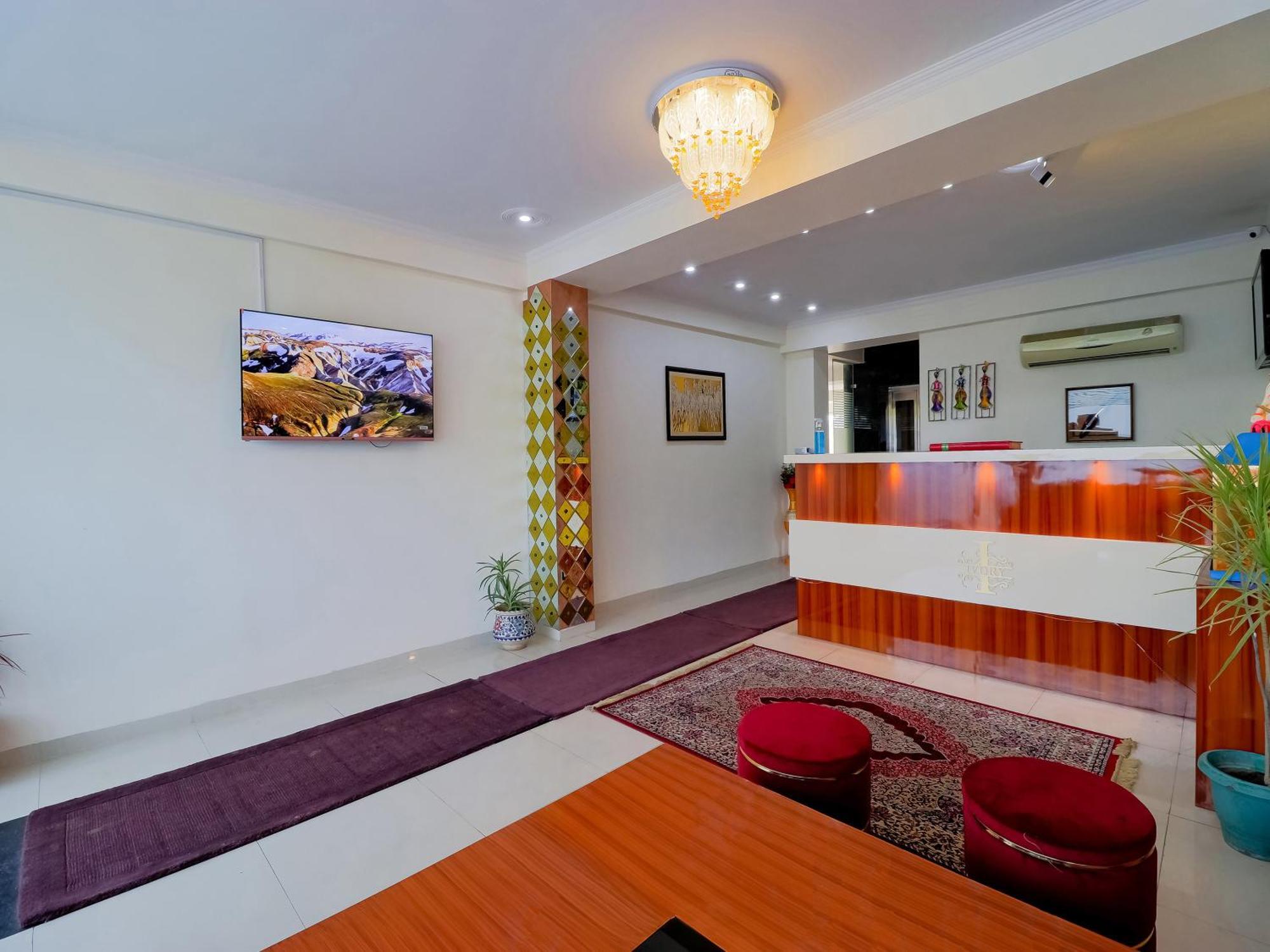 Treebo Rejoice 52 - 3Km From Huda City Metro Station Badshahpur Esterno foto