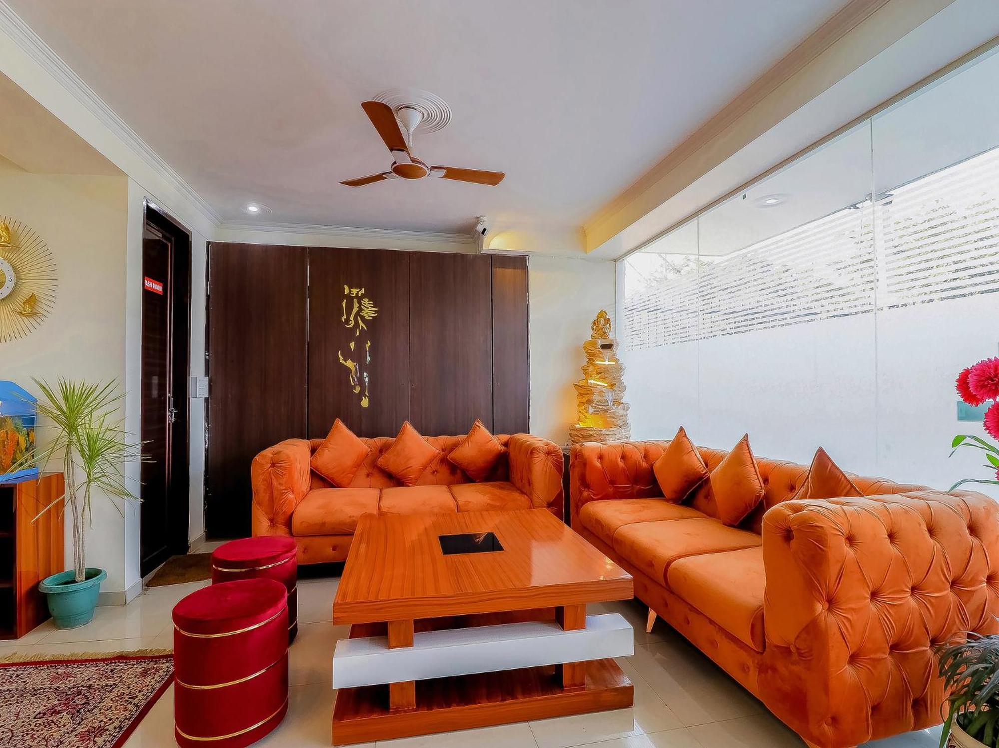 Treebo Rejoice 52 - 3Km From Huda City Metro Station Badshahpur Esterno foto