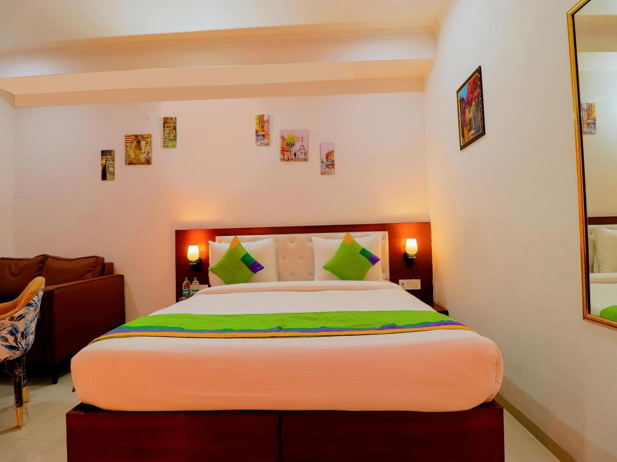 Treebo Rejoice 52 - 3Km From Huda City Metro Station Badshahpur Esterno foto