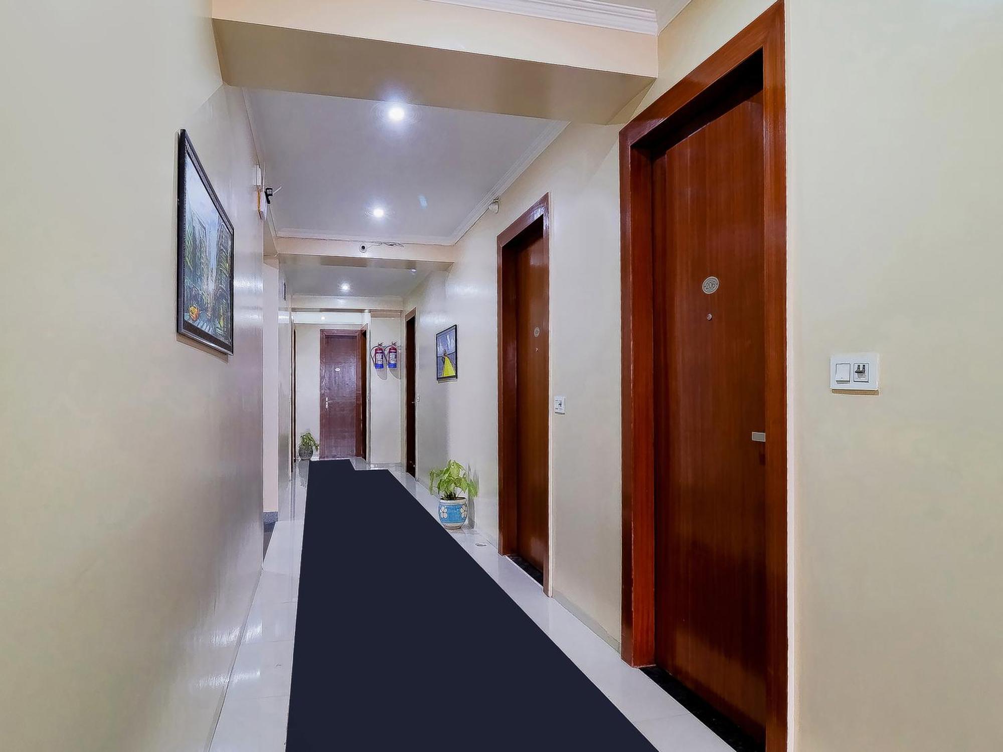 Treebo Rejoice 52 - 3Km From Huda City Metro Station Badshahpur Esterno foto
