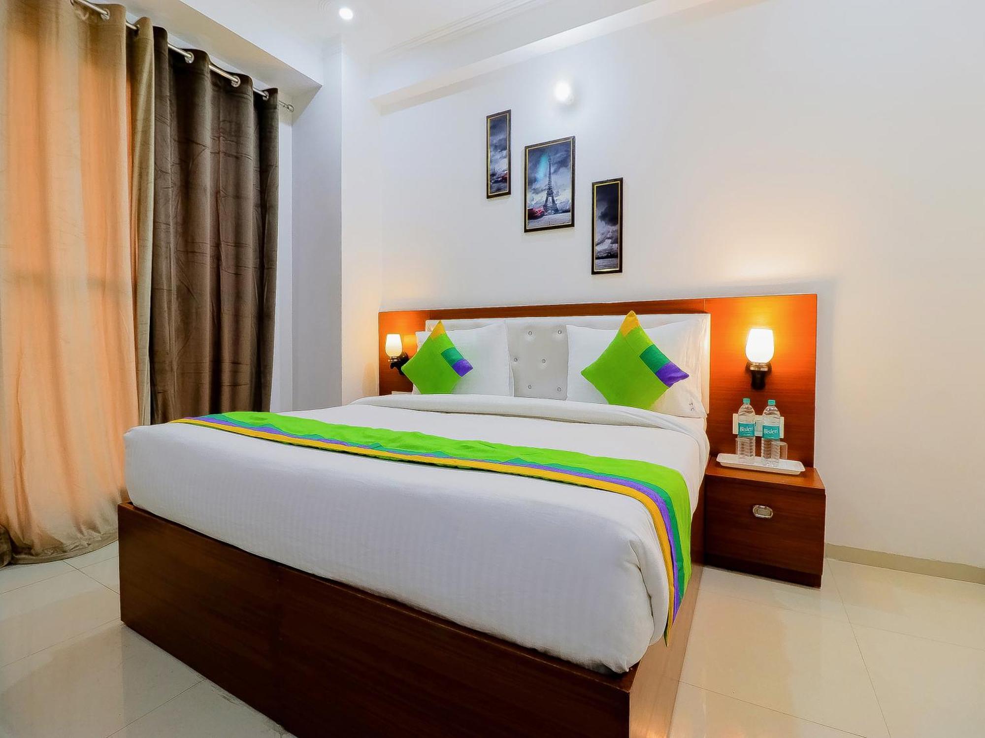 Treebo Rejoice 52 - 3Km From Huda City Metro Station Badshahpur Esterno foto