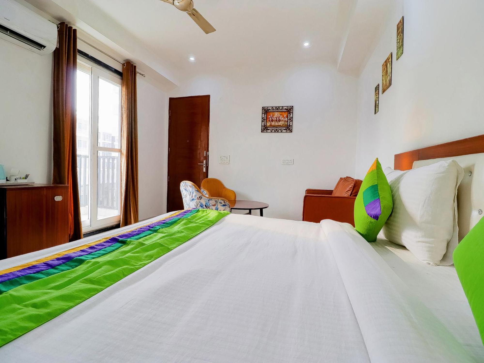 Treebo Rejoice 52 - 3Km From Huda City Metro Station Badshahpur Esterno foto