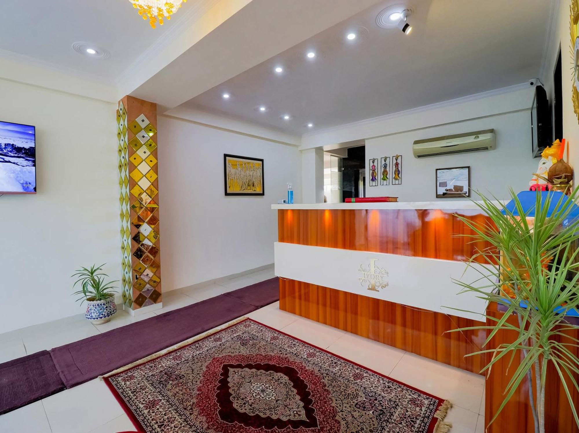 Treebo Rejoice 52 - 3Km From Huda City Metro Station Badshahpur Esterno foto