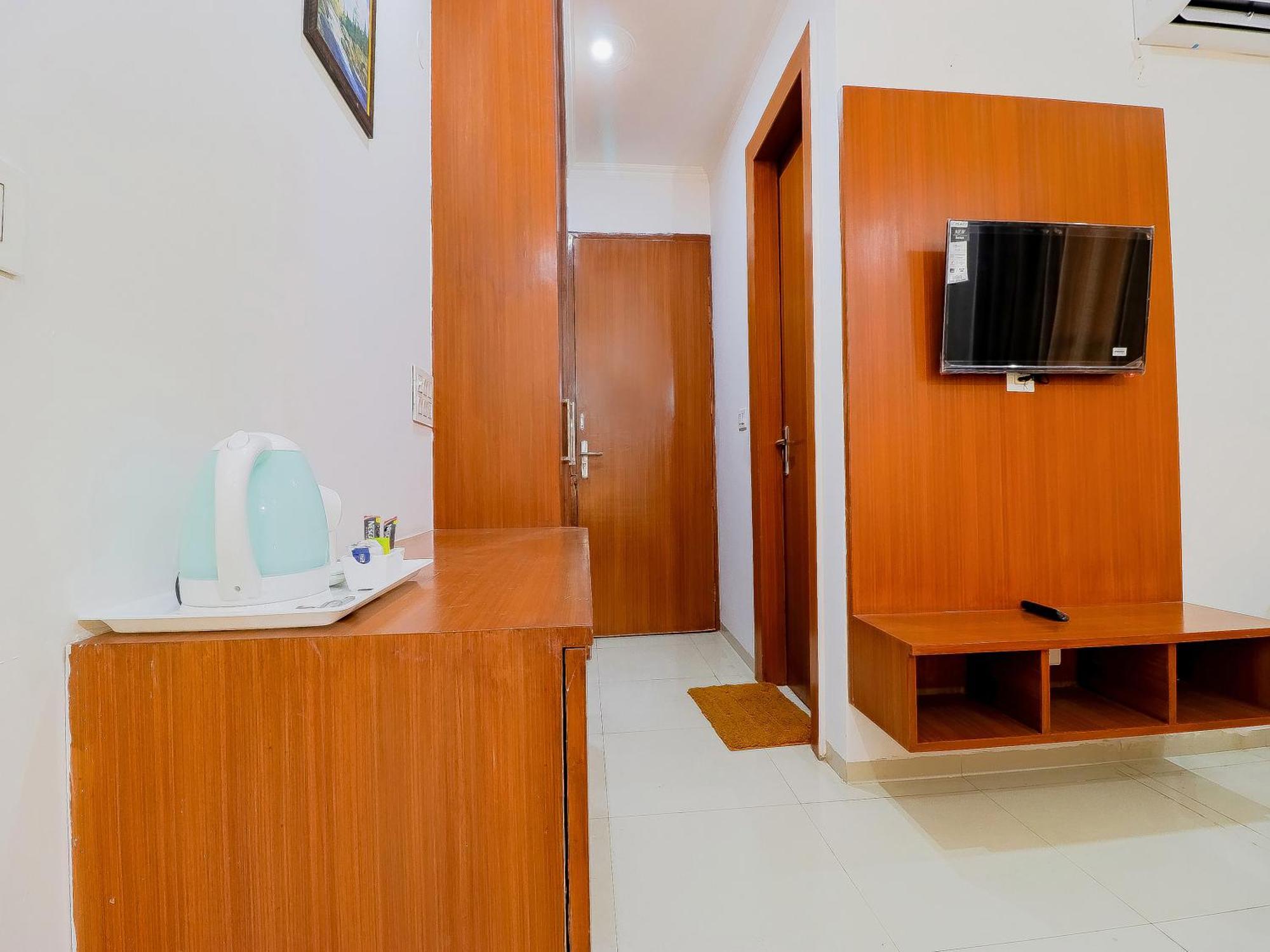 Treebo Rejoice 52 - 3Km From Huda City Metro Station Badshahpur Esterno foto