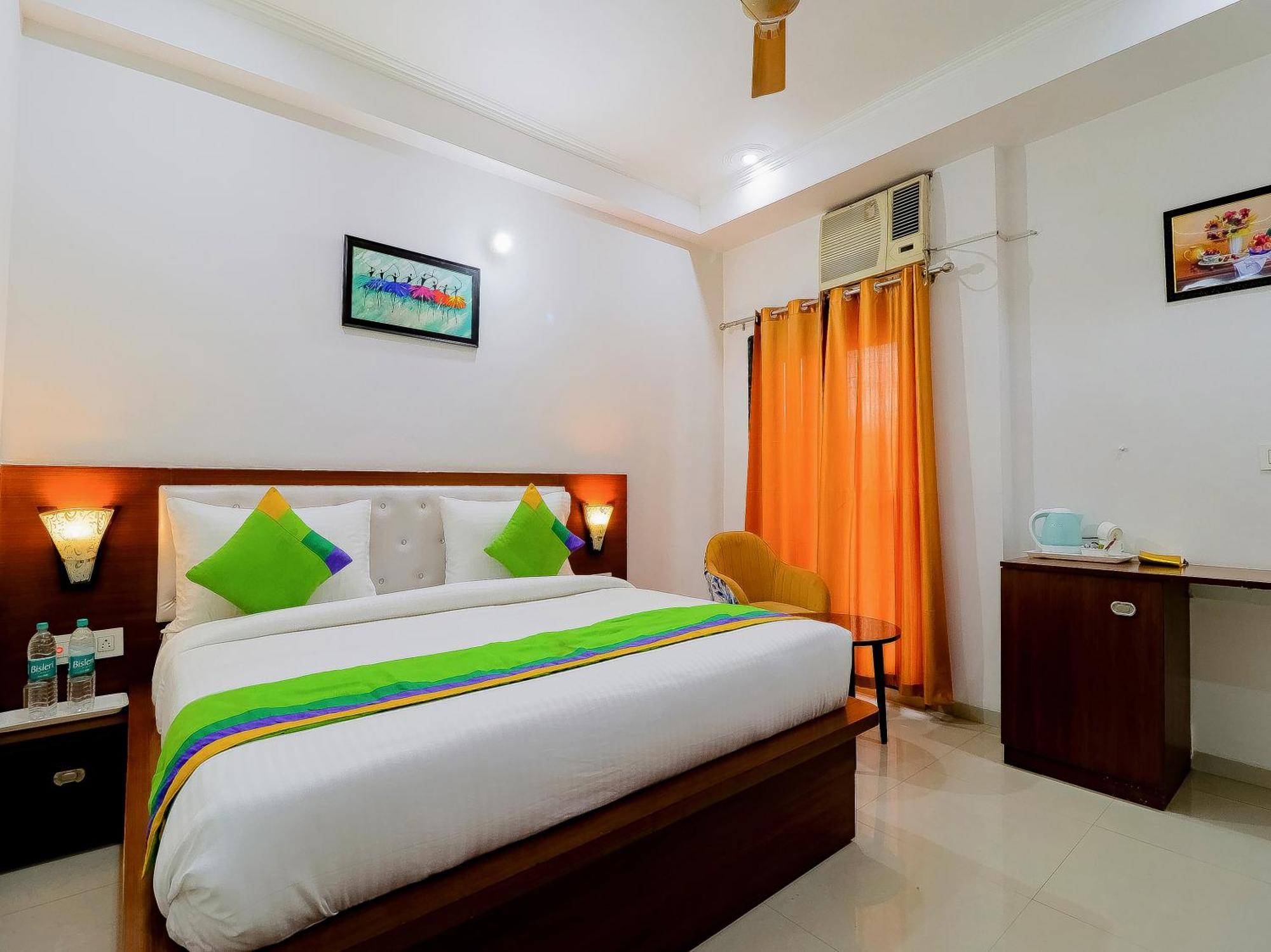 Treebo Rejoice 52 - 3Km From Huda City Metro Station Badshahpur Esterno foto