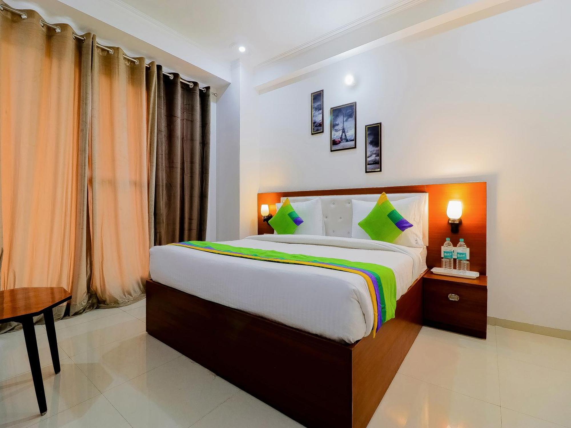 Treebo Rejoice 52 - 3Km From Huda City Metro Station Badshahpur Esterno foto