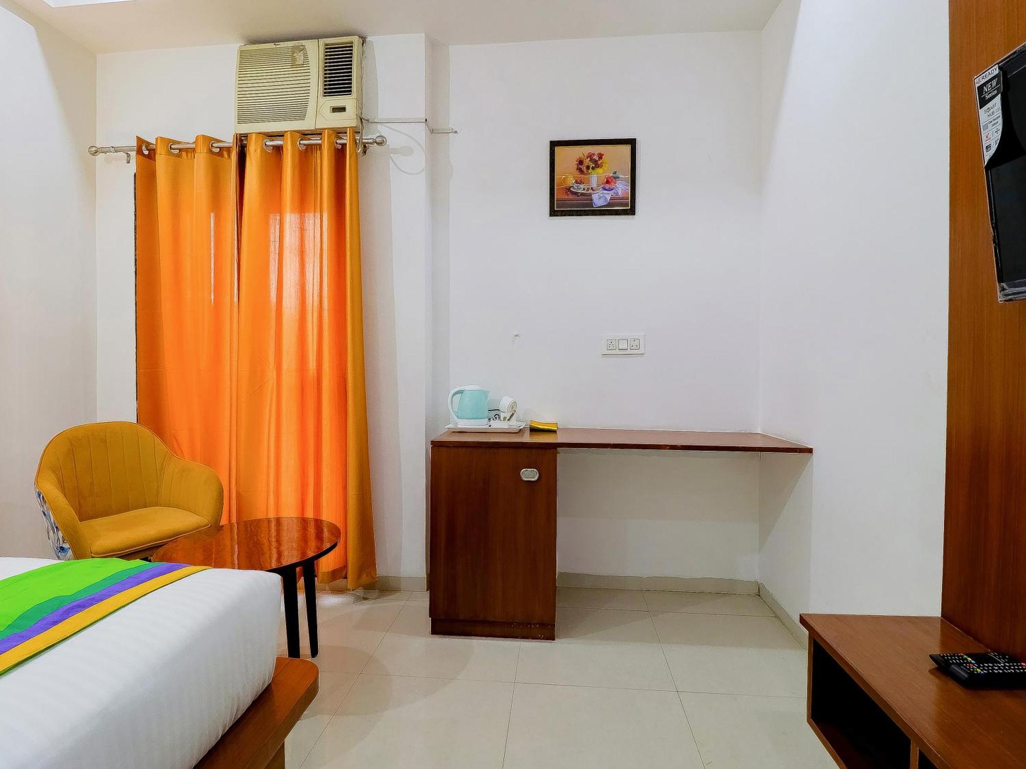 Treebo Rejoice 52 - 3Km From Huda City Metro Station Badshahpur Esterno foto
