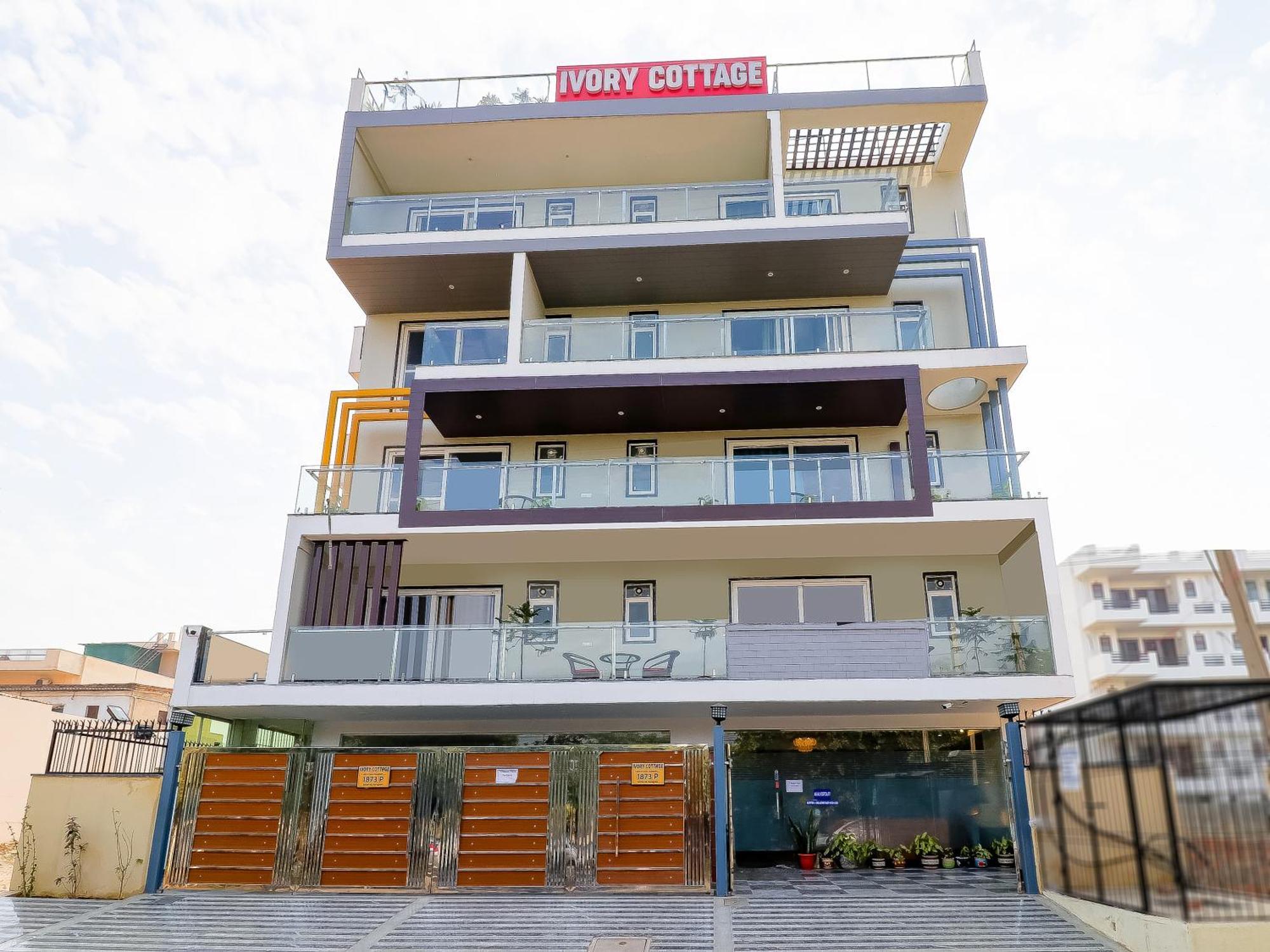 Treebo Rejoice 52 - 3Km From Huda City Metro Station Badshahpur Esterno foto